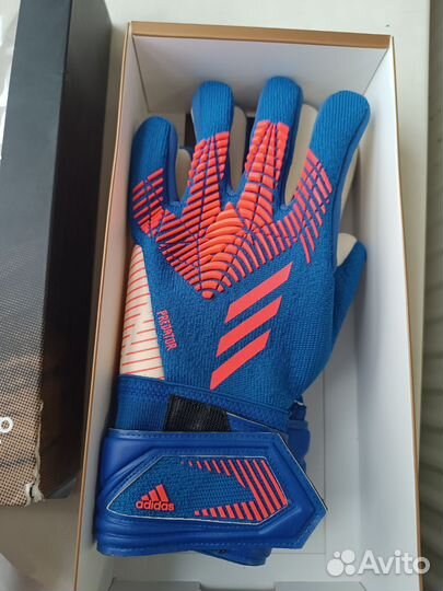 Вратарские перчатки adidas predator