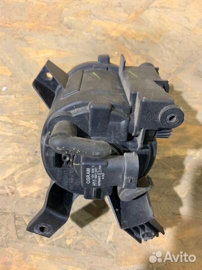 Фара противотуманная передняя левая Audi A4 B7