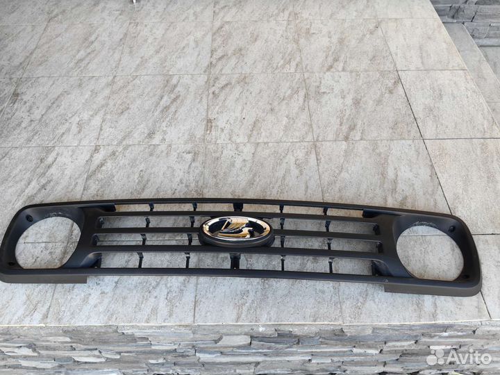 Решетка на ниву легенд