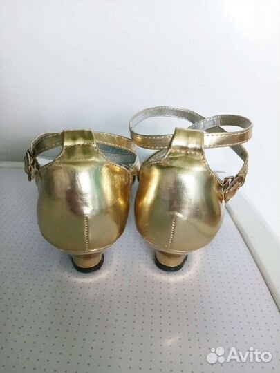 Босоножки р-р 36