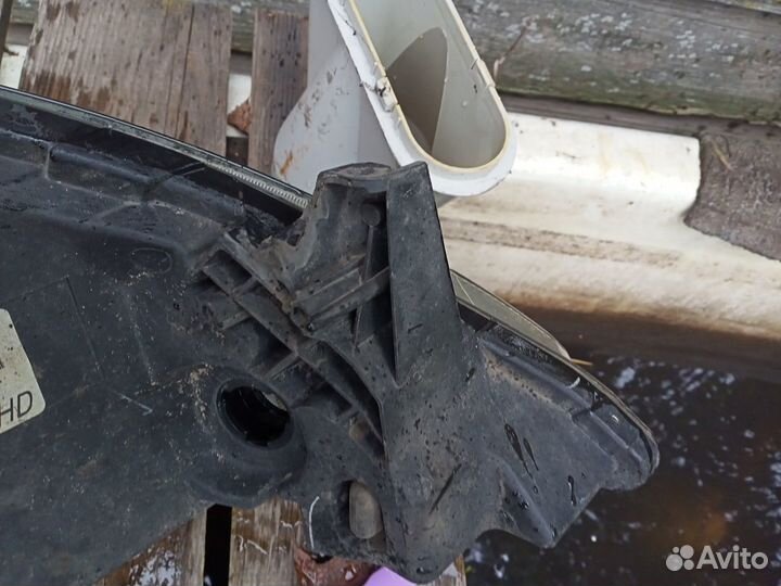 Фара левая nissan tiida 26060EM00A