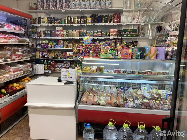 Продавец в продуктовый магазин