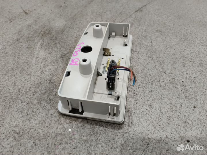 Центральный плафон в потолок для Skoda Octavia A5