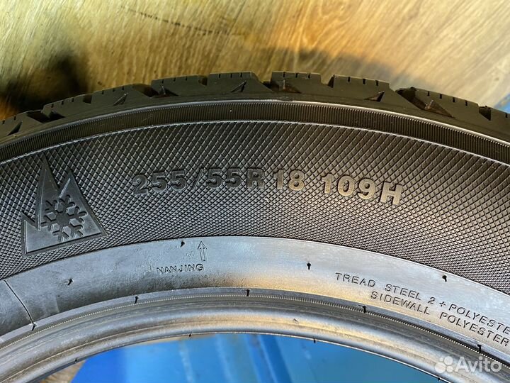 Kumho I'Zen RV KC15 255/55 R18