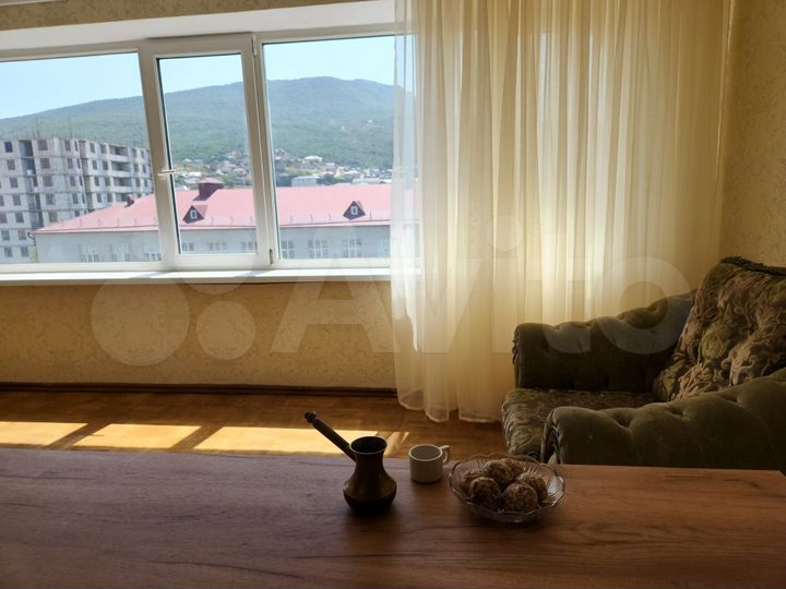 4-к. квартира, 105 м², 8/9 эт.