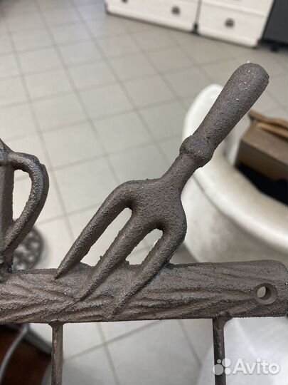 Вешалка настенная 