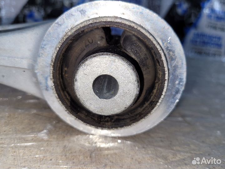 Рычаг передний правый верхний Mercedes-Benz E W213