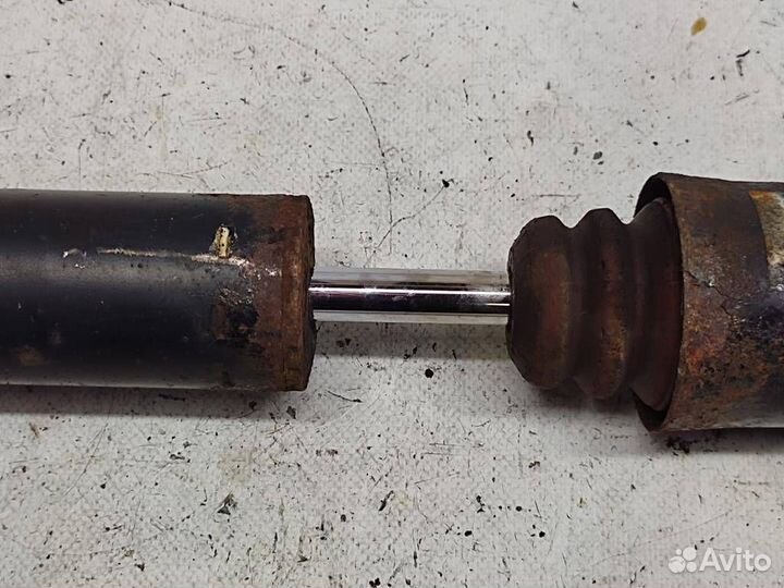 Стойки задние w251 R-class 642.950 02.2007