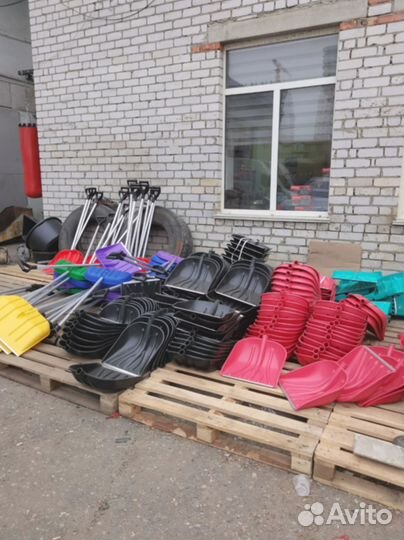 Новые снегоуборочные лопаты