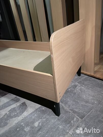 Детская кровать б/у