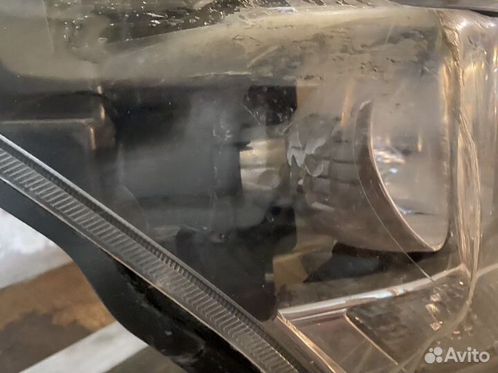 Фара передняя правая Lexus CT200h