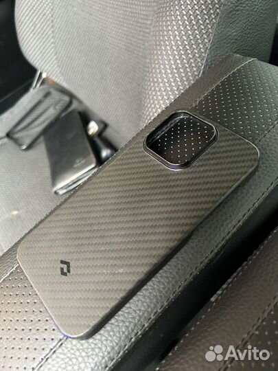 Чехол на iPhone 14 pro pitaka