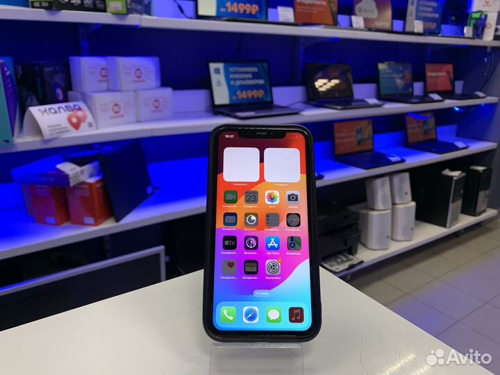 iPhone Xr, 64 ГБ