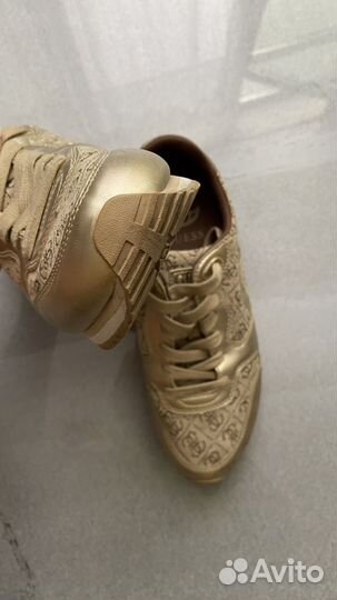 Кроссовки женские Guess 38