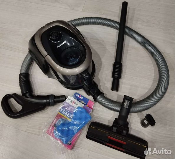 Пылесос Samsung SC18M21 (1800W)