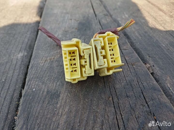 Фишка проводки Тойота Лексус Toyota Lexus 12180