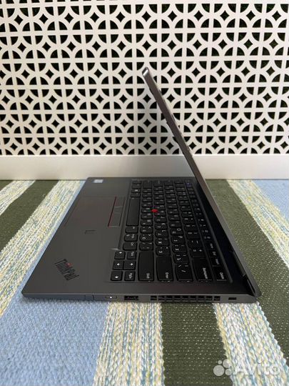 Ноутбук Lenovo x1 yoga