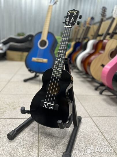 Акустическая / Классическая гитара / Укулеле
