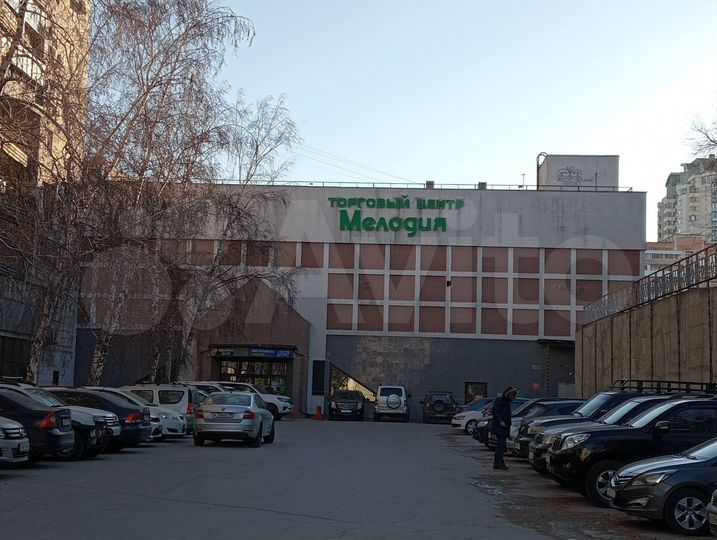 Торговые помещения в ТЦ Мелодия, 100 м²
