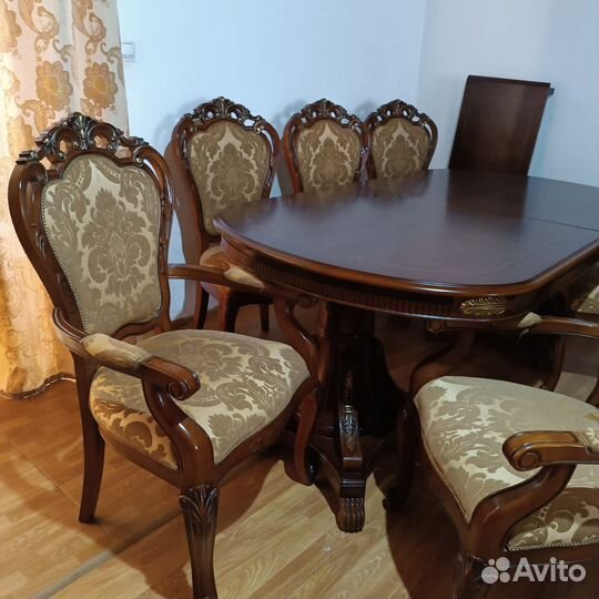 Столы и стулья из массива дерева бу