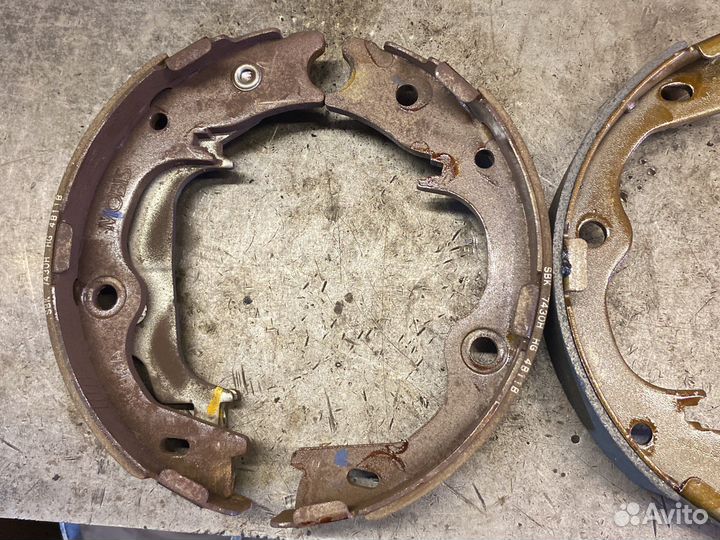 Колодки ручника kia sportage 3