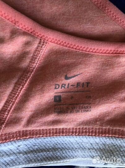 Спортивный топ nike