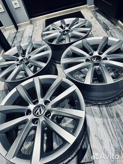 Колеса на volkswagen R17. Пасат Джета оригинал