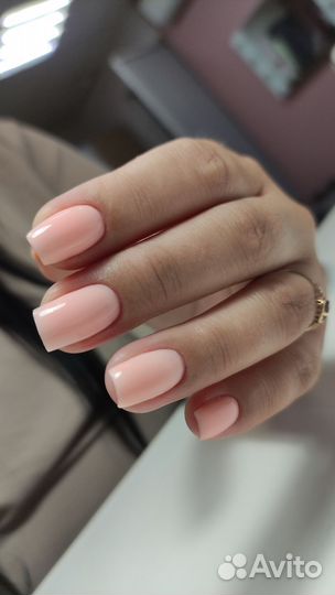 Маникюр с покрытием гель-лаком