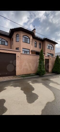 Дом 330 м² на участке 4 сот.