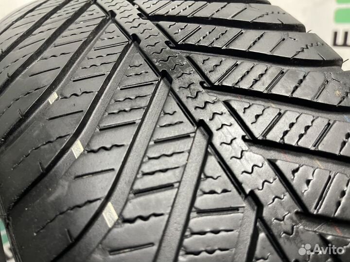 Goodyear Vector 4Seasons 215/60 R17
