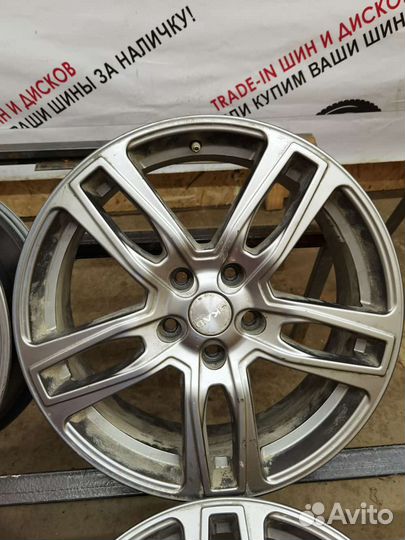 Литье Ниссан 5*114,3 DIA65,1 J7 ET40 R18