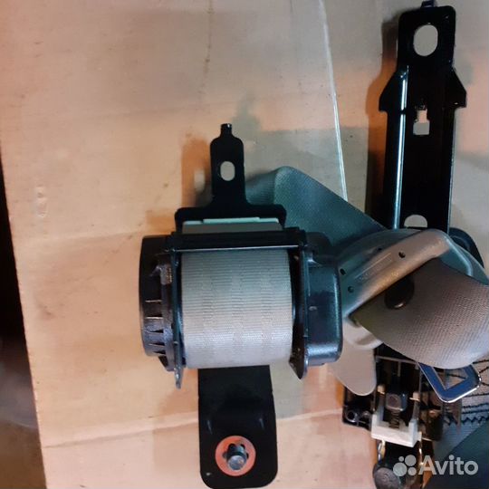 Ремень безопасности задний левый KIA carnival 200