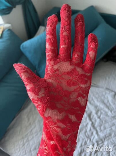 Перчатки кружевные красные