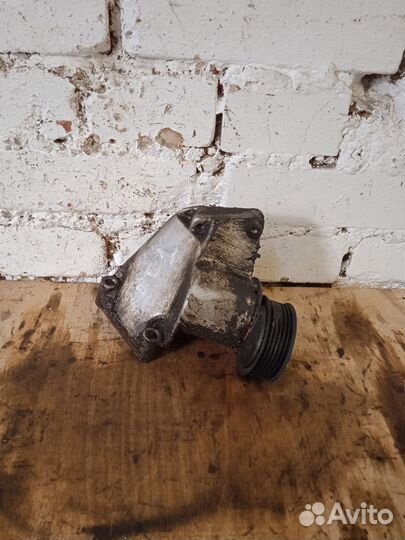 Кронштейн ролика Ford Focus 1 1998-2005