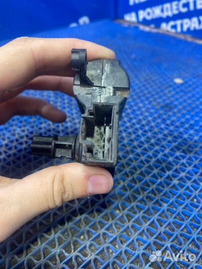 Моторчик заслонок отопителя Opel Astra H седан