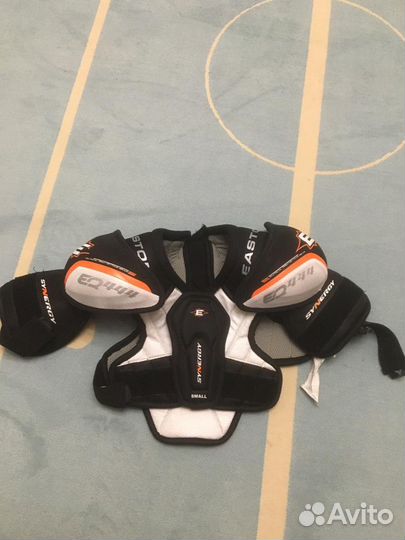 Нагрудник easton synergy EQ 444 YTH small