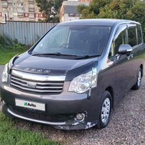 Toyota Noah 2.0 AT, 2013, 168 000 км, с пробегом, цена 1 330 000 руб.