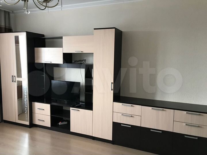 1-к. квартира, 49 м², 4/9 эт.