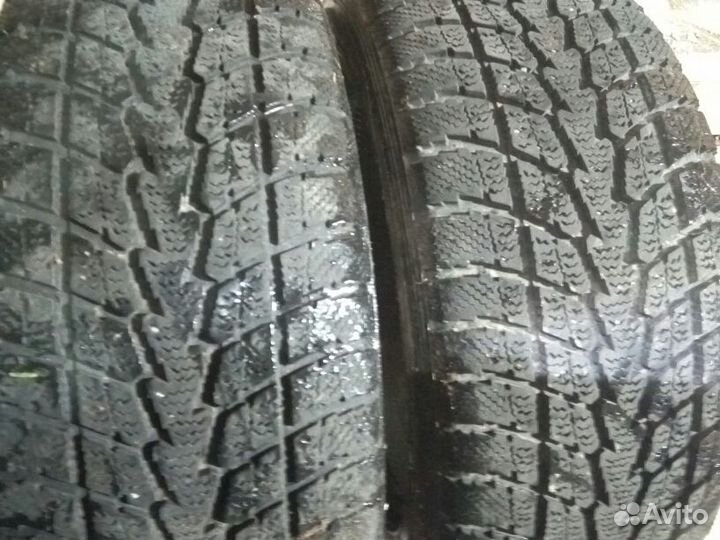 Toyo Winter Tranpath S1 215/60 R17 96Q