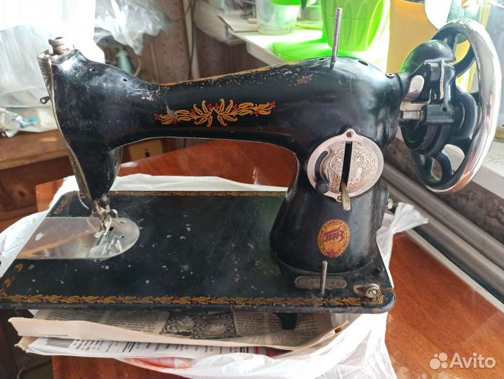 Швейная машина пмз им. Калинина