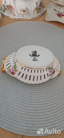 Прорезной фарфор,сухарница