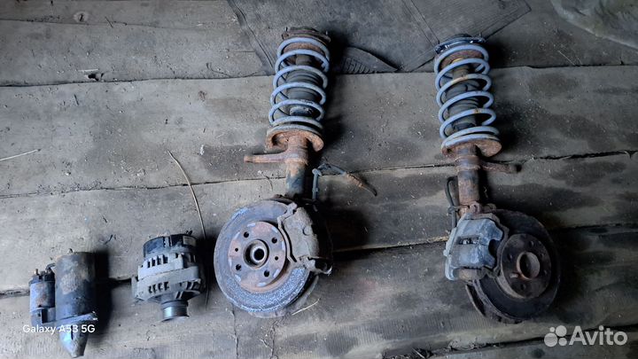 Запчасти на ваз 2110 2112 бу