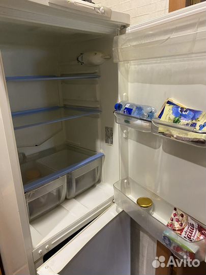 Холодильник Indesit