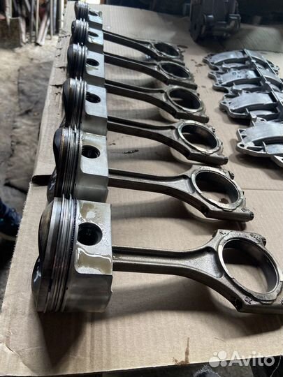 Поршень с шатуном Audi A8 D3 4.2 BVJ