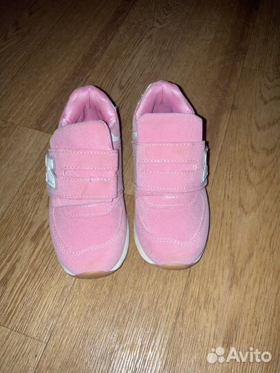 Кроссовки детские новые