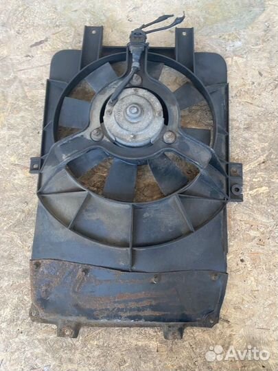 Вентилятор охлаждения радиатора Volkswagen Passat