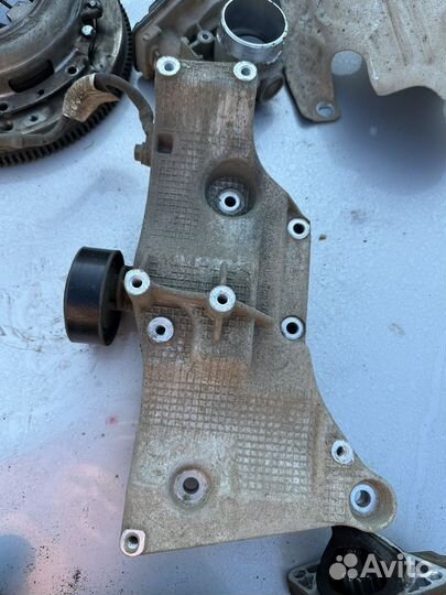 Лада Веста опора кондиционера генератора