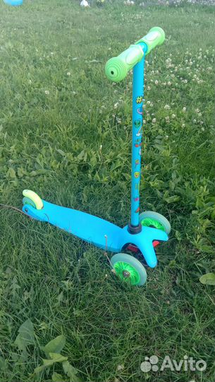 Самокат детский трехколесный