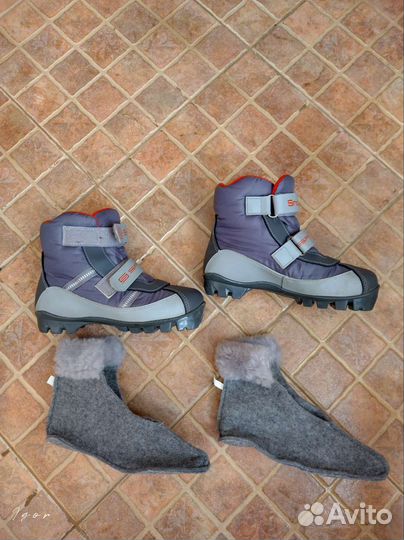Беговые лыжи 140 см OW ботинки 32-34 р крепления