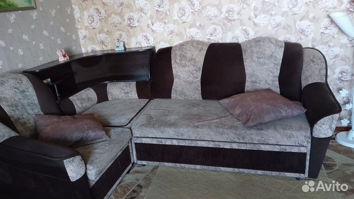 Продам диван и кресло